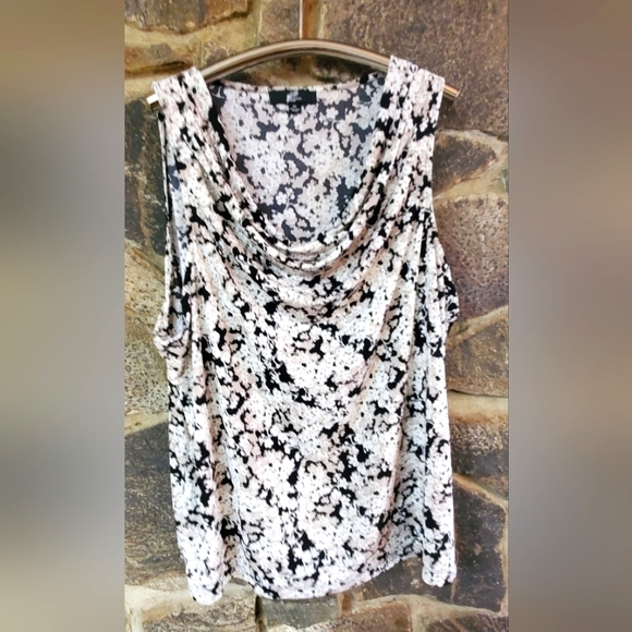 GNW Women's Plus Floral Draped Neckline Sleeveless Top - Picture 1 of 3